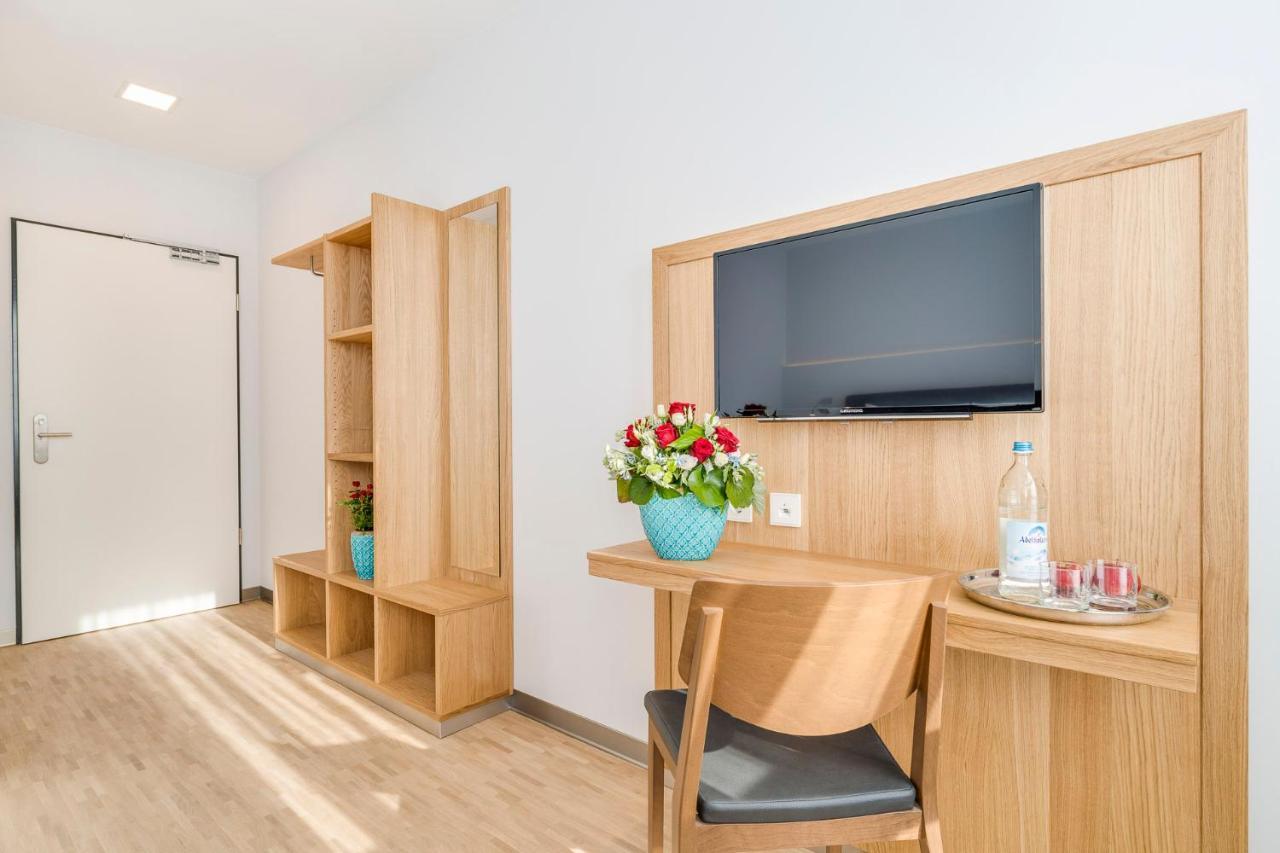 Hotel-Etage Apfelrot Erding Exteriör bild